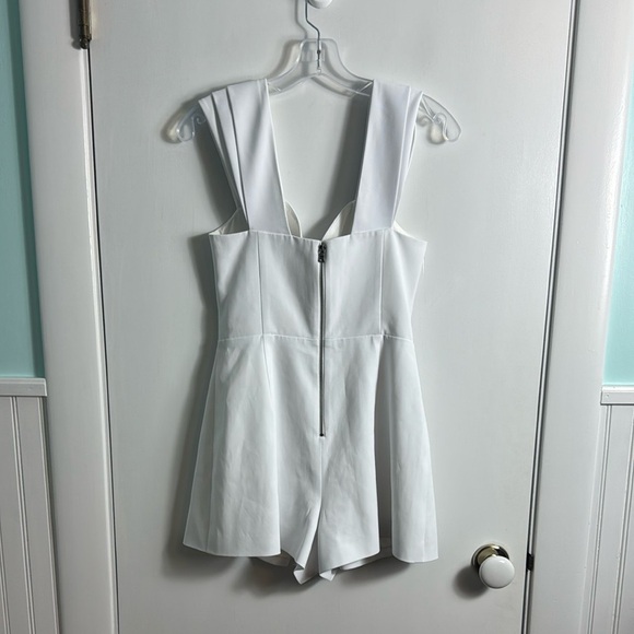 Alice + Olivia Iman Cap-Sleeve Sweetheart Romper White Bridal Size 4 - Picture 8 of 13